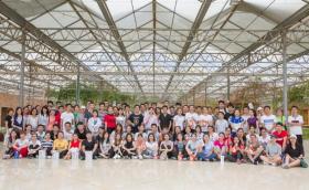 別樣賽場炫技展風(fēng)采 頒獎盛典百花齊綻放