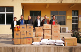 歡度重陽節(jié)，愛心獻夕陽